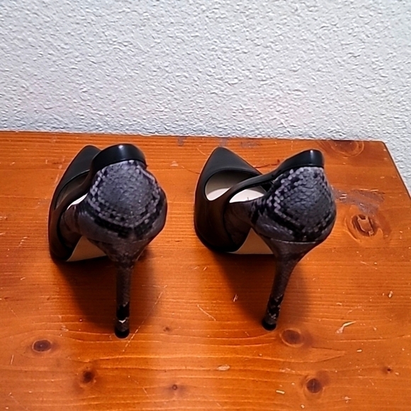 ZARA WOMEN'S LEATHER SHOES BLACK  SNAKE SKIN ON THE BACK SIZE 39 OR 8.5 HEEL 4 - Picture 6 of 12